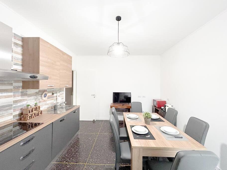 Apartament Free Parking - Elegante Casa Con Wifi -Smarttv Savona Zewnętrze zdjęcie